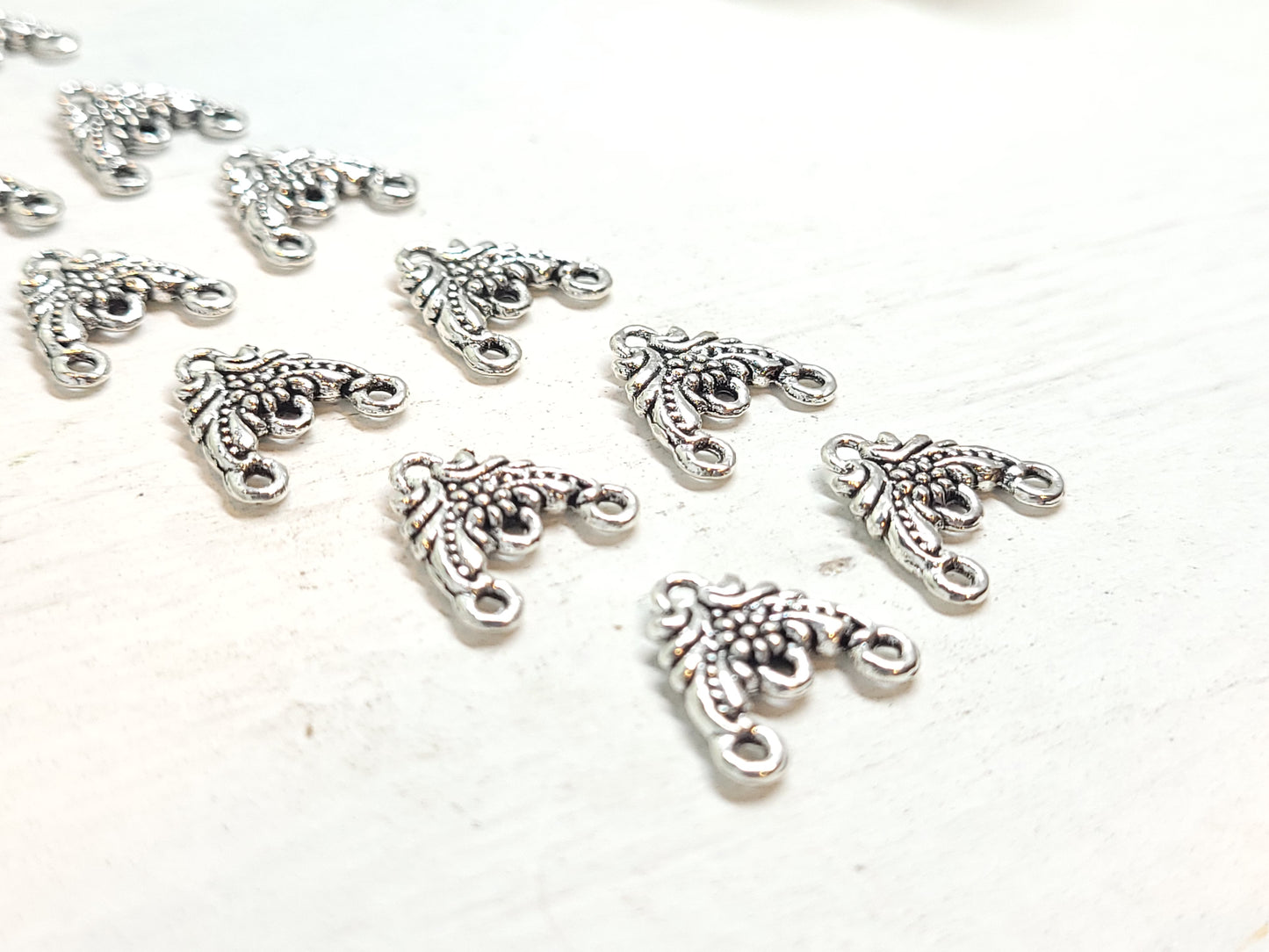 Connector Charm Pendants - style 5 - 12 pieces -silver