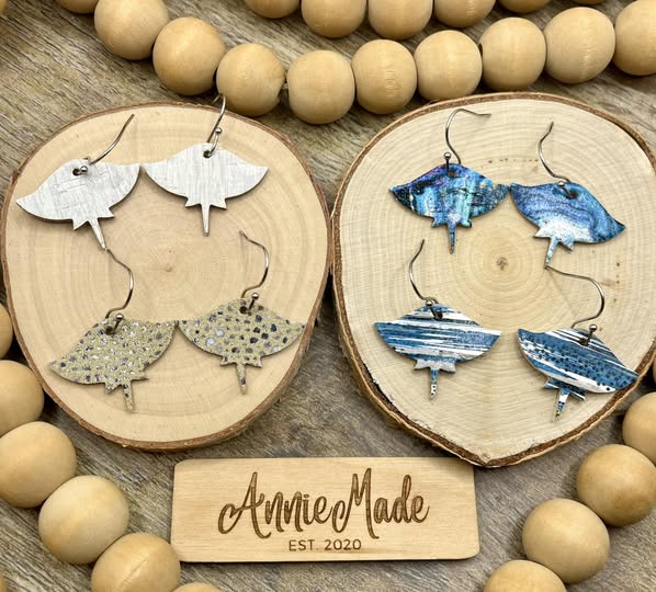 Stingrays - 2 sizes - Pairs - Steel Rule Wooden Earring Die