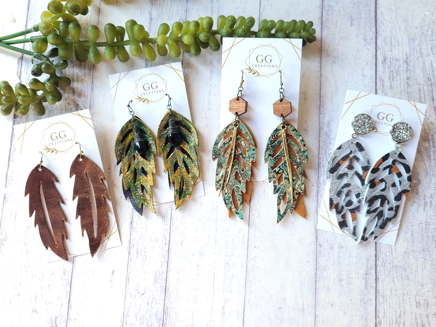 Nikki - Cut out Feather - Steel Rule Wooden Earring Die