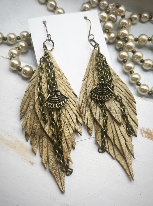 Preorder - Gladys- Feather Fringe - Steel Rule Wooden Earring Die