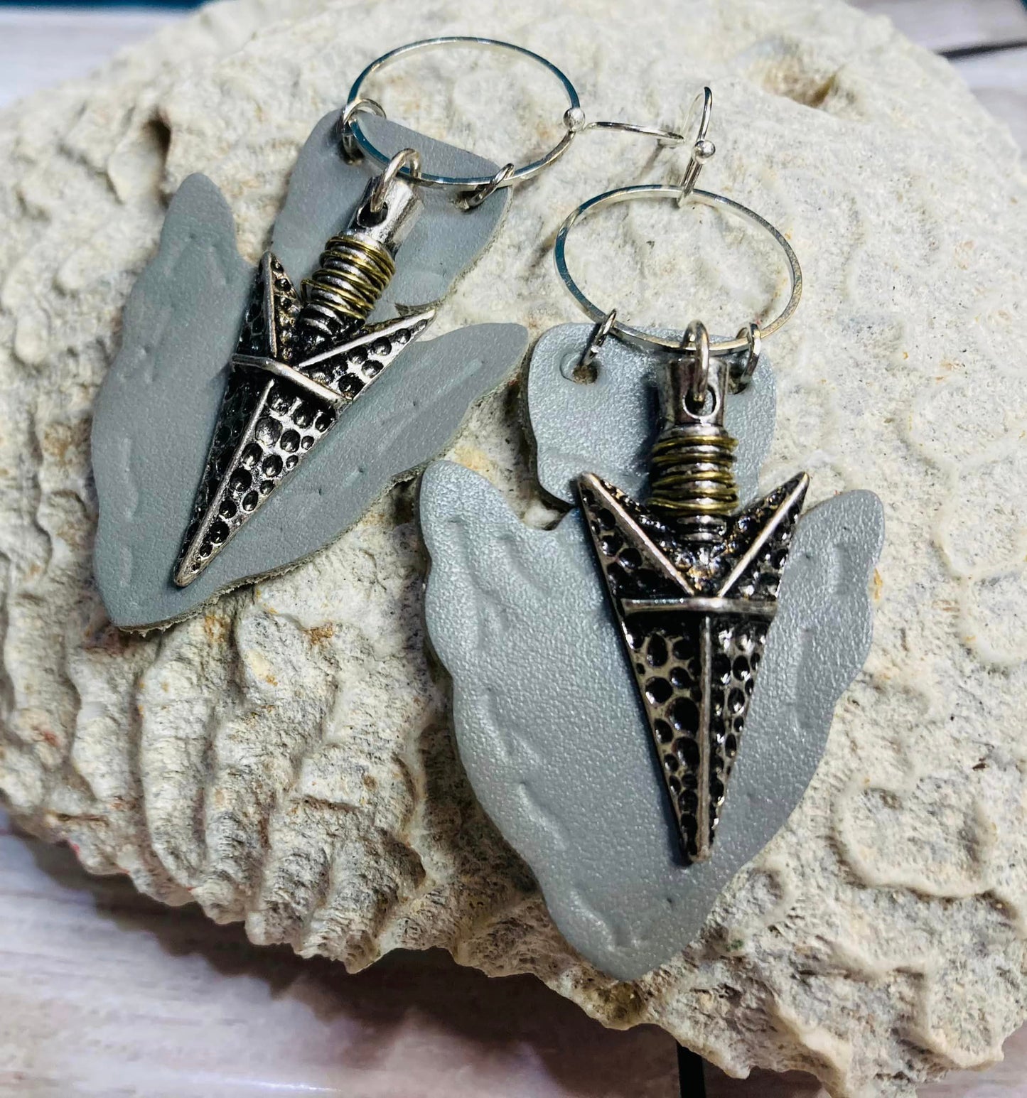 Arrowhead - Embossed - 2 sizes available - Steel Rule Wooden Earring Die