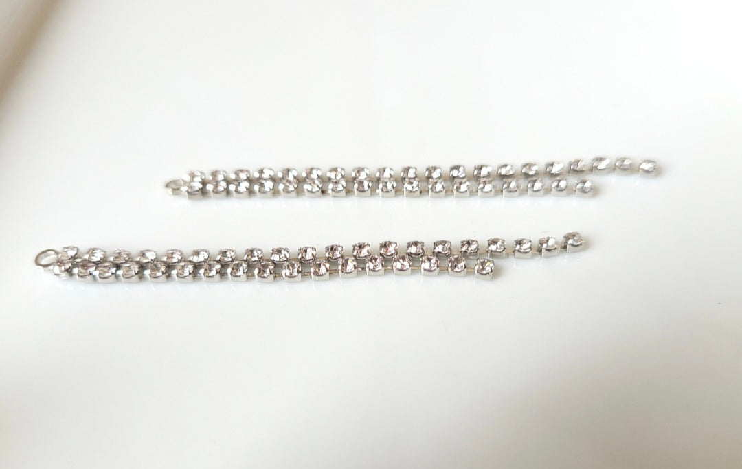 Rhinestone claw chain charm for earrings - silver - 4 pair