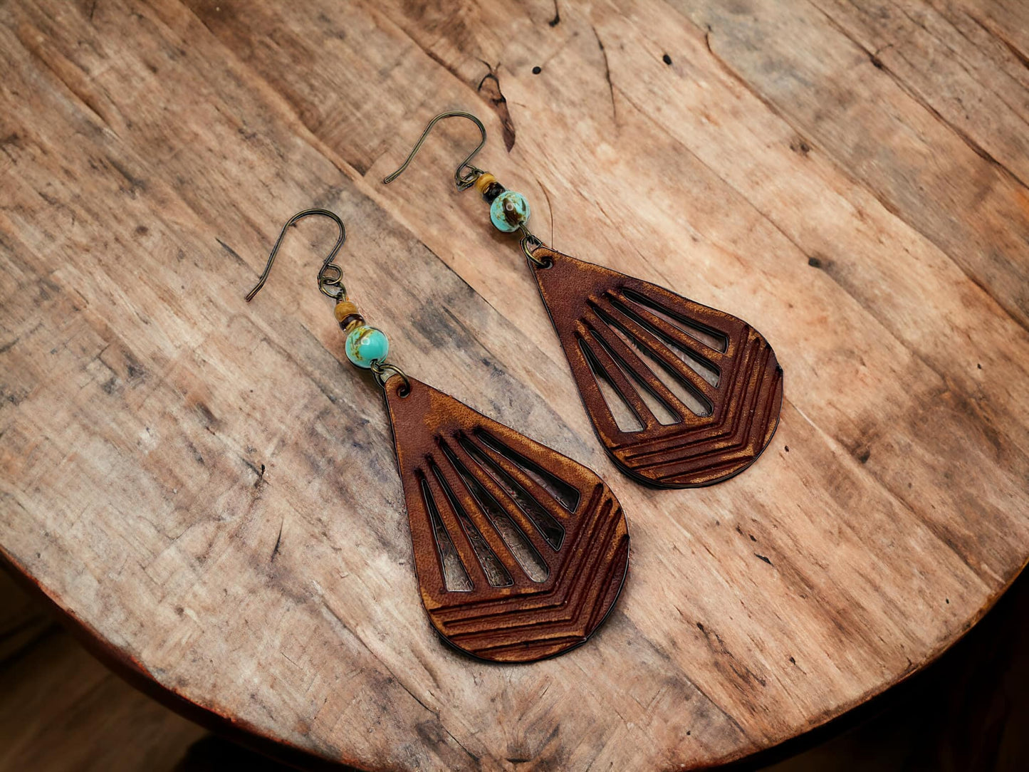 Taylor Teardrop- 2.5" Embossed  - Steel Rule Wooden Earring Die