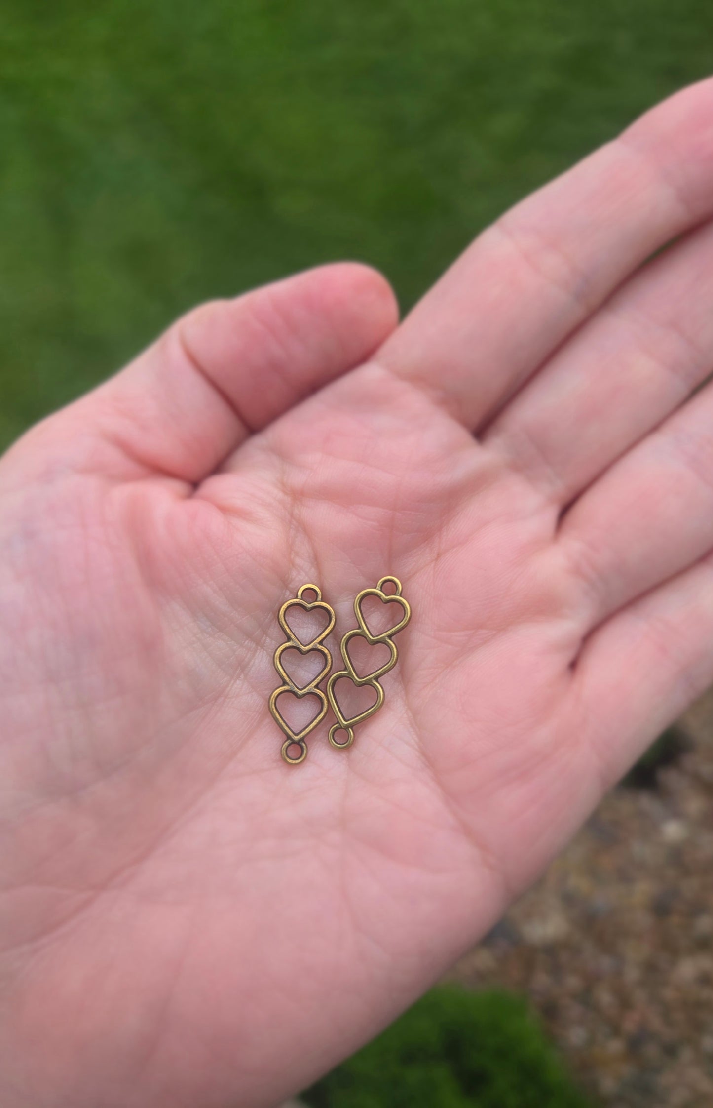 Triple heart charm - Bronze - 6 pieces