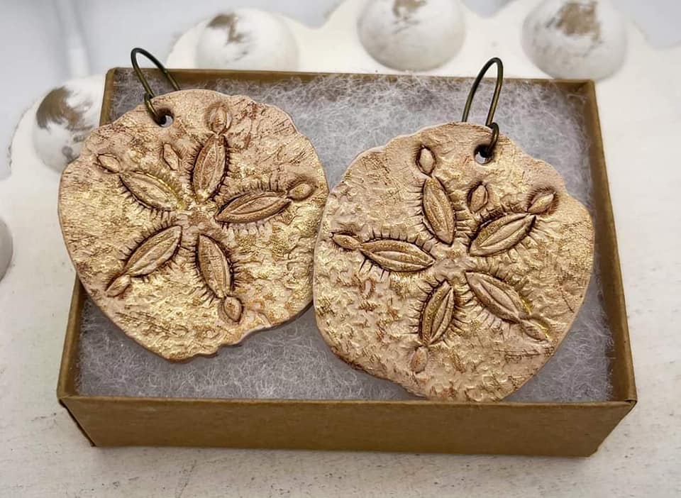 Preorder - Sand Dollar - 1.5" Embossed (pair) - Steel Rule Wooden Earring Die