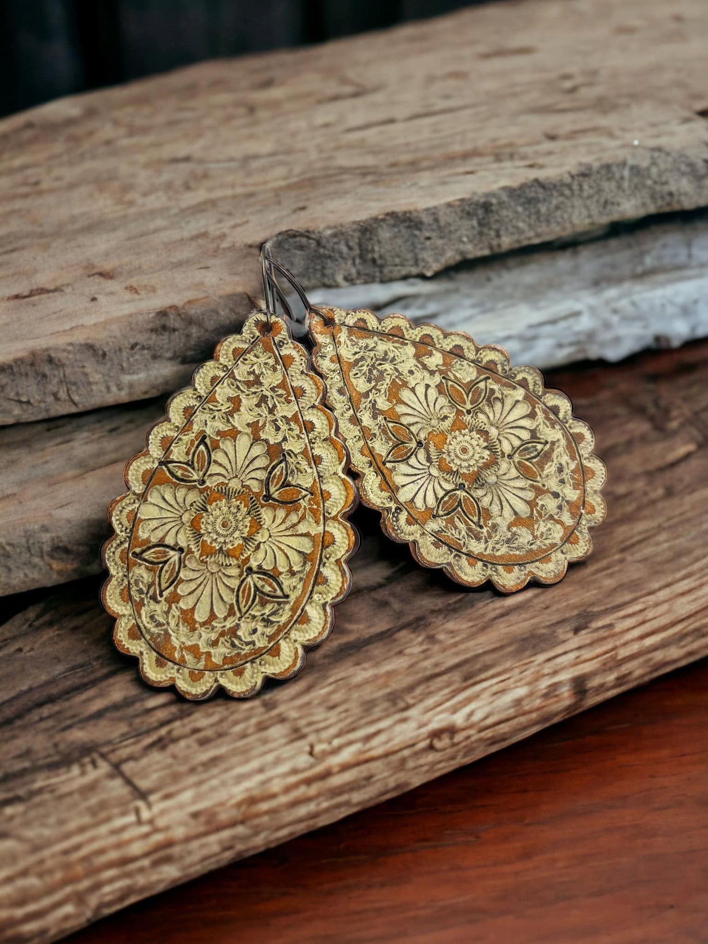 Preorder - Scalloped teardrops - 3 sizes - not embossed - Steele Rule Wooden Earring Die